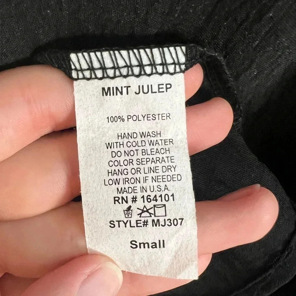 Shop the Mint Boutique Black V-Neck - Small - Picture 6 of 6